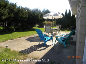 22 Goyave St