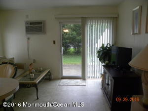 22 Goyave St