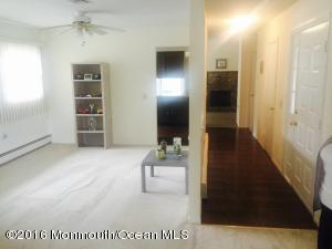 33 Fontana St
