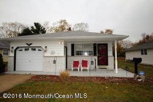 384 Saint Thomas Dr