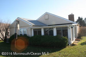 20 Sandhurst St