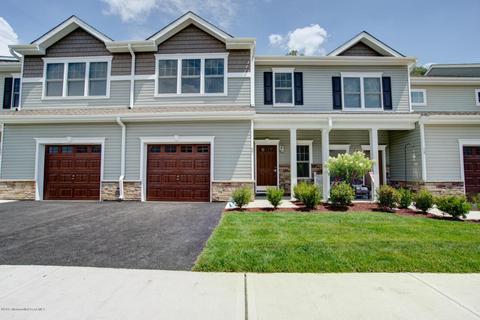 832 Wellington Ave