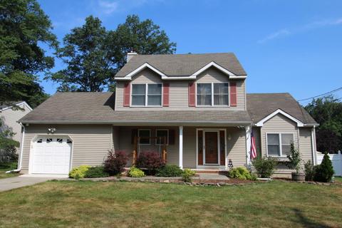 832 Wellington Ave