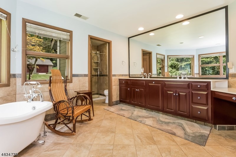 6 Cross Creek Dr