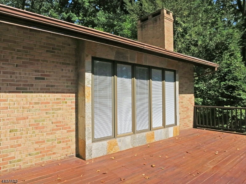 775 Sweet Hollow Rd