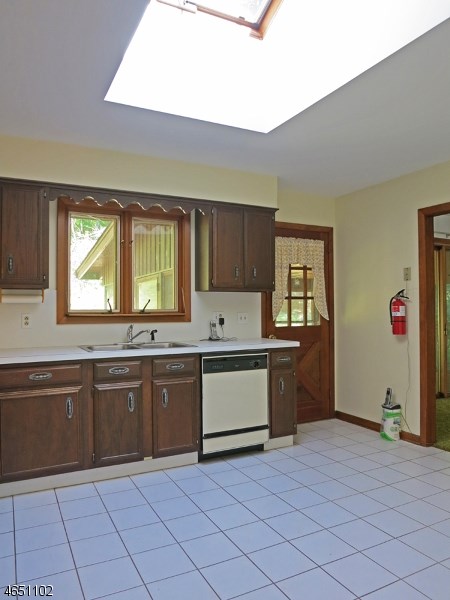 775 Sweet Hollow Rd