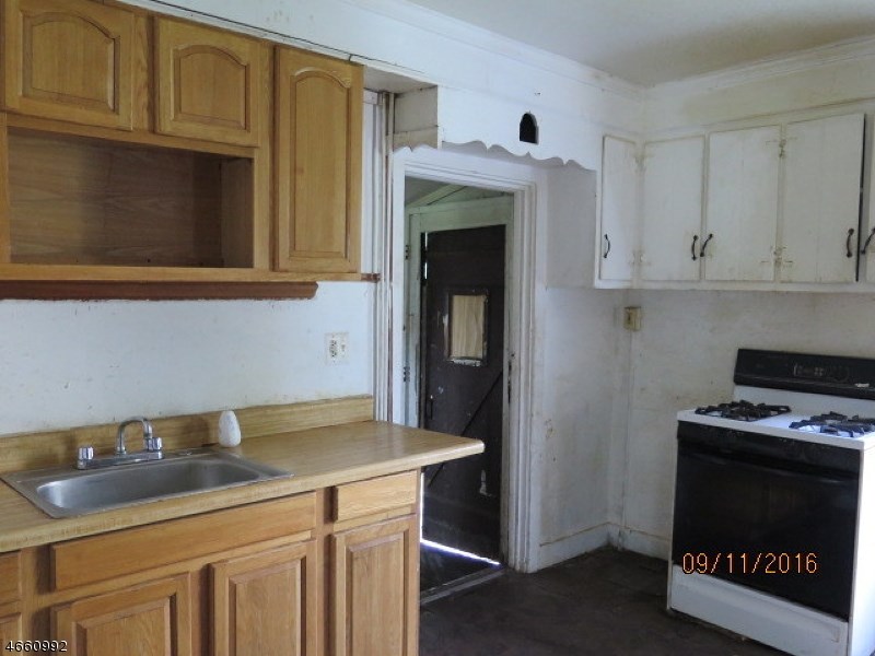 162 W Main St