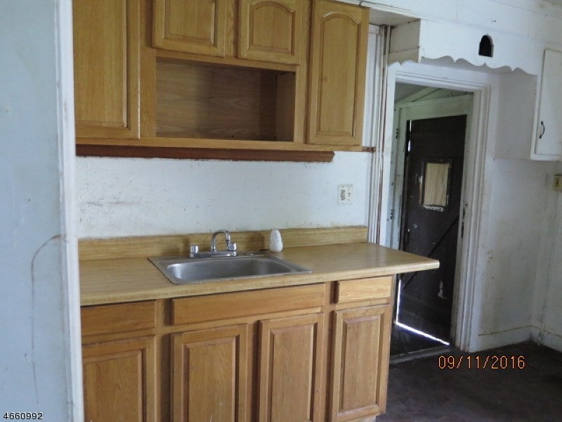 162 W Main St