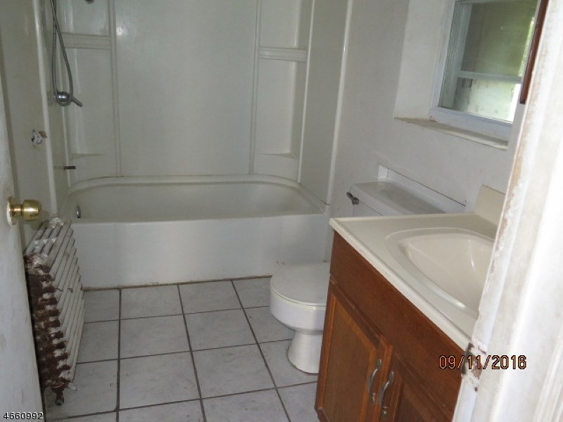162 W Main St