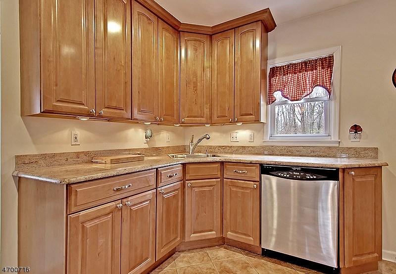17 Terrace Ln