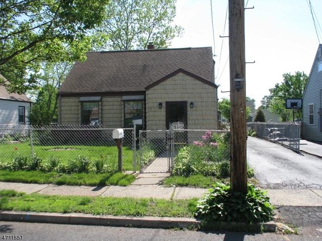 527 E Main St