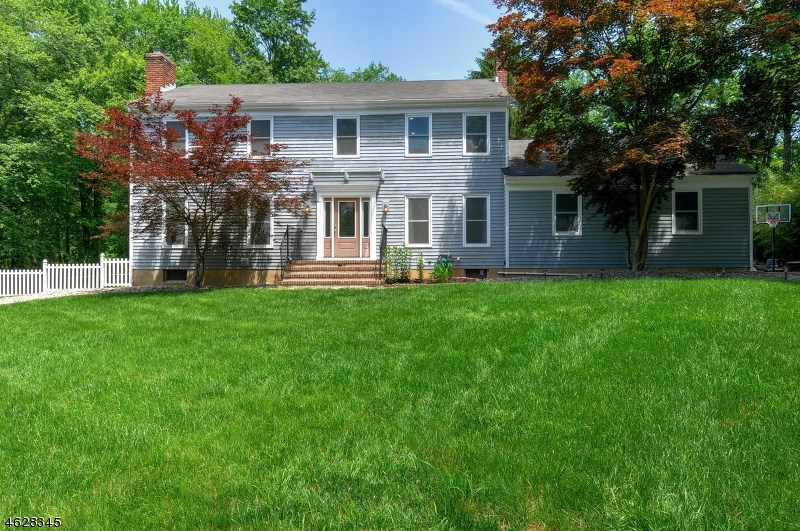 For Sale: 9 Sylvan Dr Bridgewater, NJ 08807