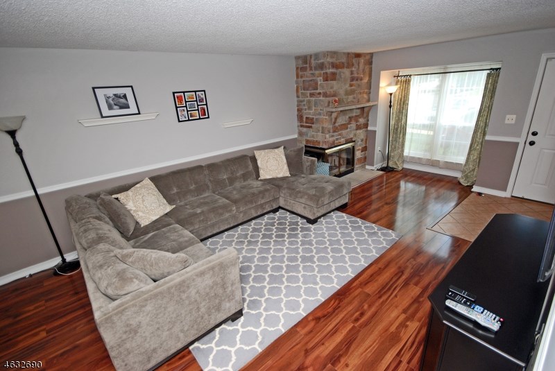 3206 Pinhorn Dr Bridgewater, NJ 08807