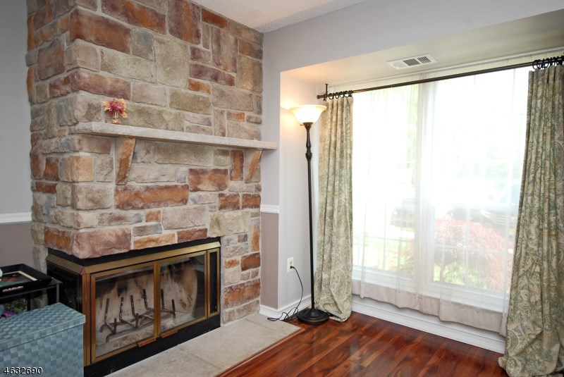 3206 Pinhorn Dr Bridgewater, NJ 08807
