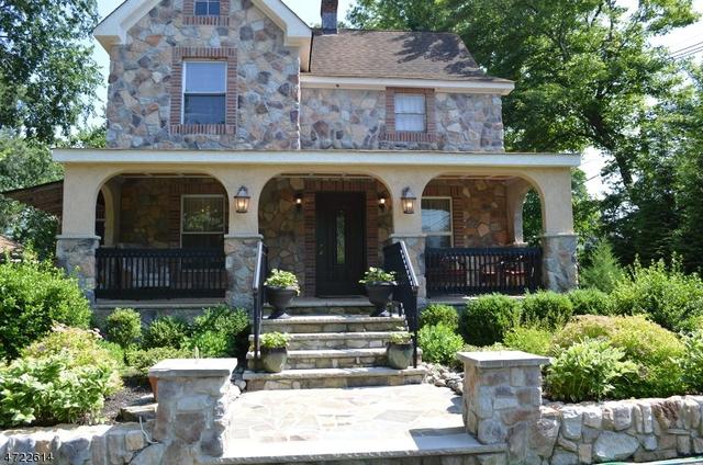 257 Maple Ave