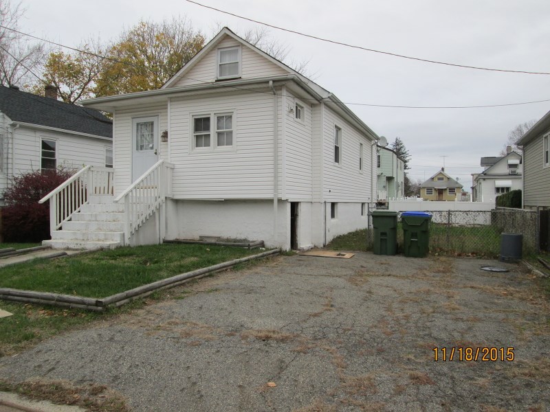 For Sale: 21 Thomasine St Edison, NJ 08817