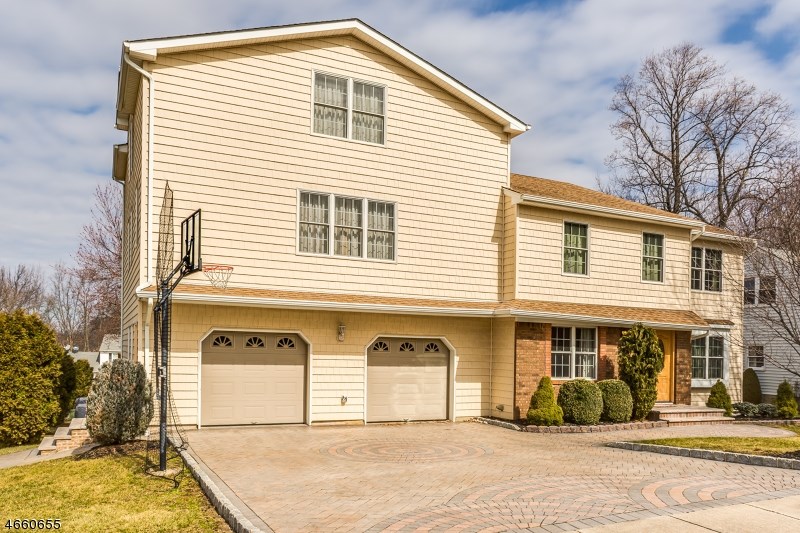 24 Ellison Ave