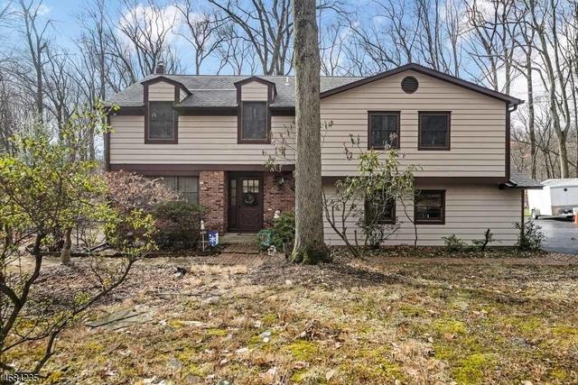3 Green Hills Dr