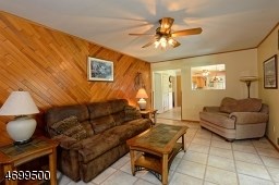 8 Scarlet Oak Rd