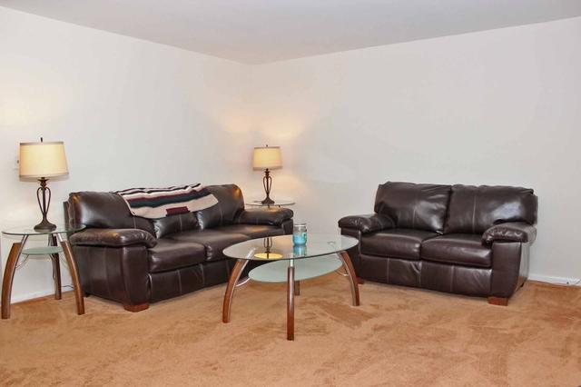 2 Fir Ct