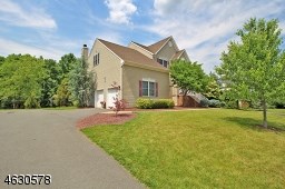 For Sale: 19 Beehive Ln Flemington, NJ 08822