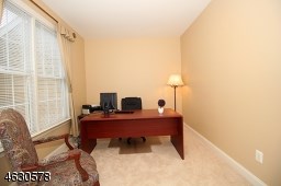 For Sale: 19 Beehive Ln Flemington, NJ 08822