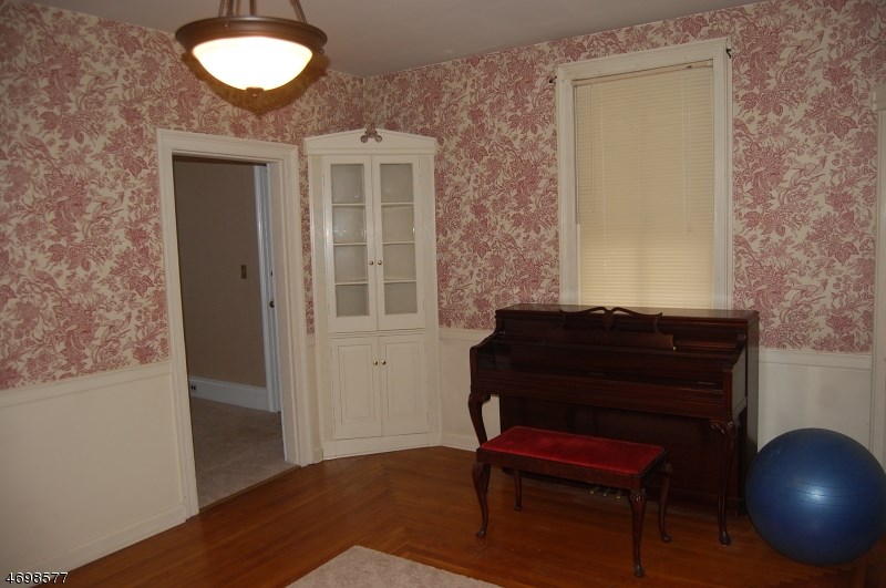 502 Charlestown Rd