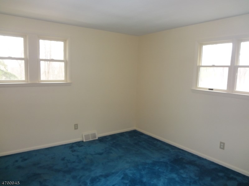2 Deerpath Rd