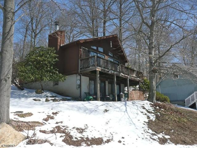 175 E Main St