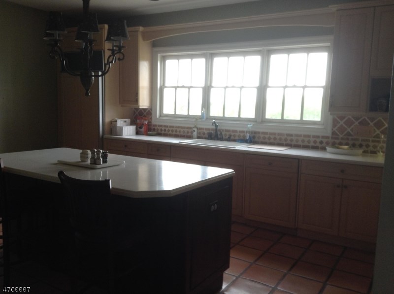 11 Eckles Dr