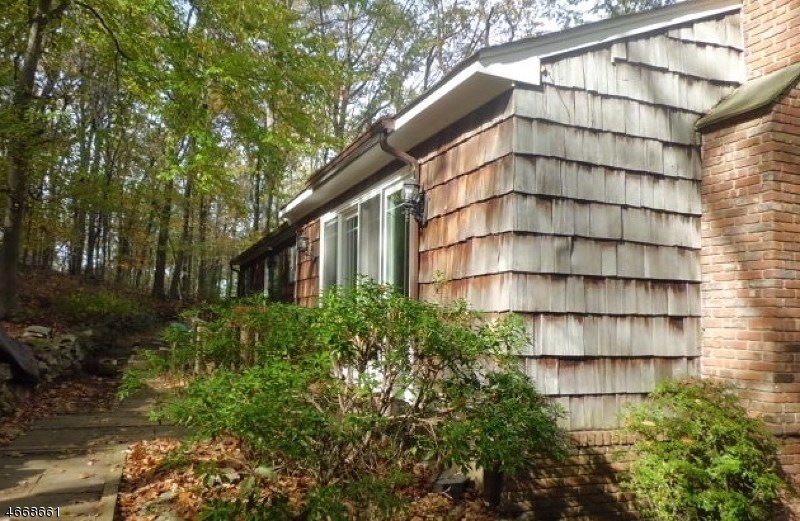 1 Winterwood Rd