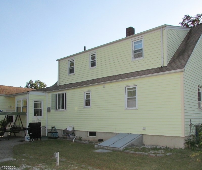 1007 Bound Brook Ave