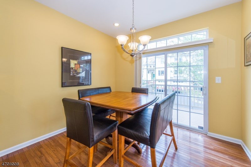 9 Redwood Rd