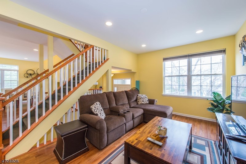 9 Redwood Rd