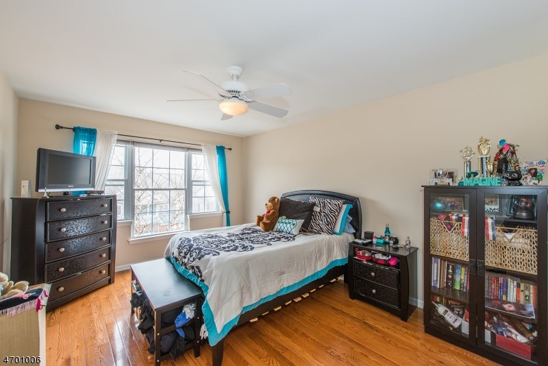 9 Redwood Rd