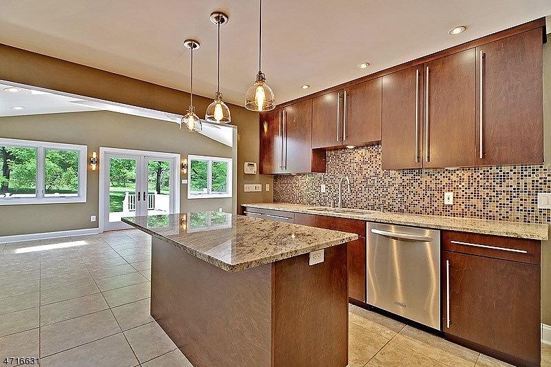 644 Newmans Ln