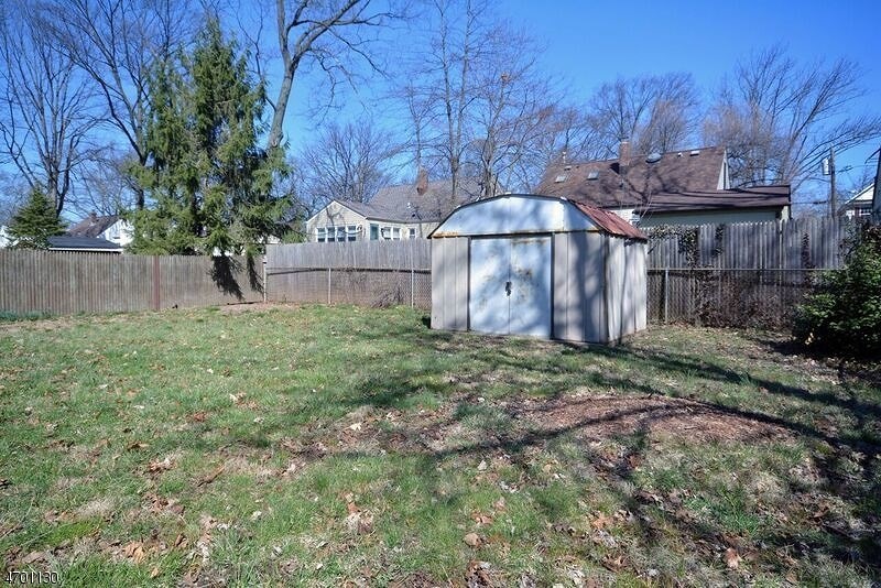 29 Pierson Ave