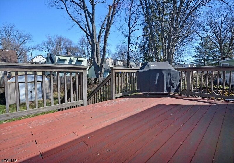 29 Pierson Ave