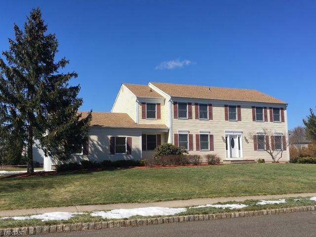 60 Woodview Dr