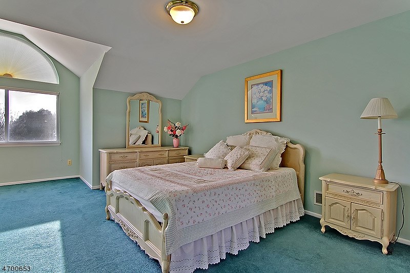 33 Wesley Rd