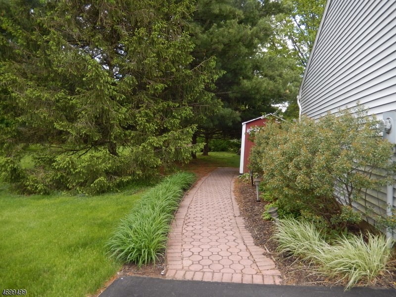 21 Hillcrest Rd