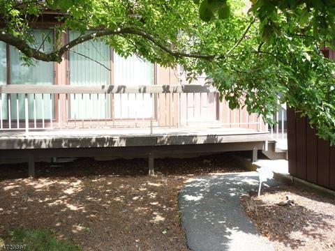 13 Lynn Ct