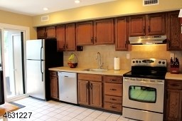 For Sale: 293 Gemini Dr 3b Hillsborough, NJ 08844