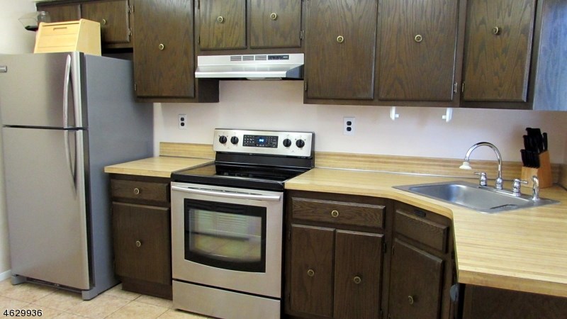 899- B2 Merritt Dr Hillsborough, NJ 08844