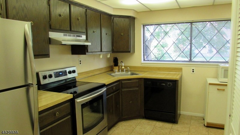 899- B2 Merritt Dr Hillsborough, NJ 08844