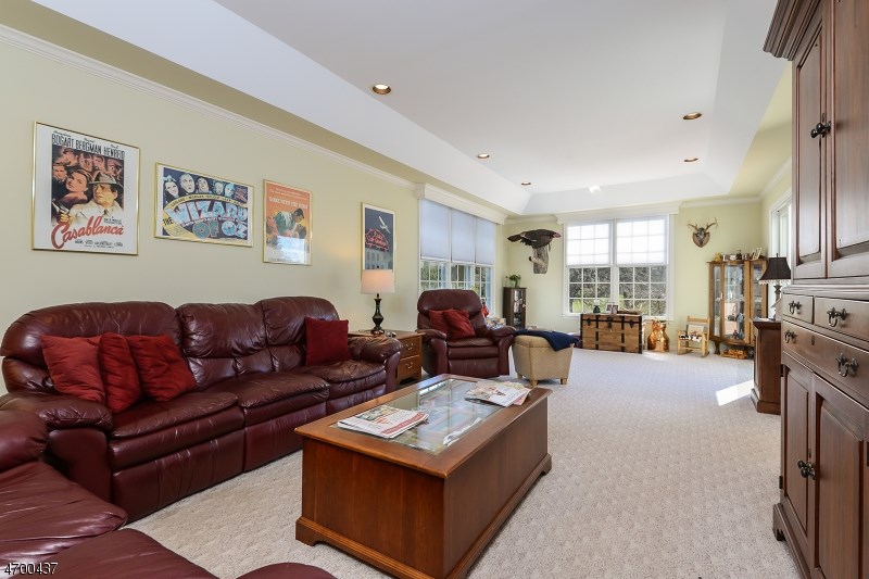 1424 River Rd