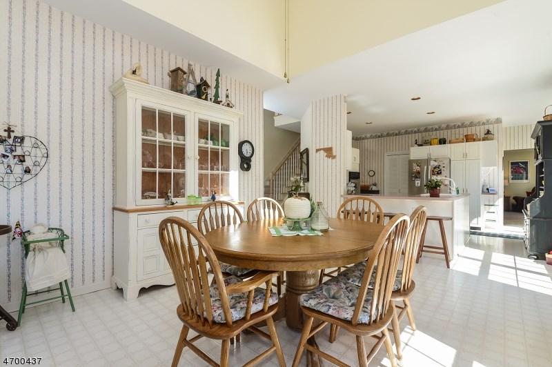 1424 River Rd