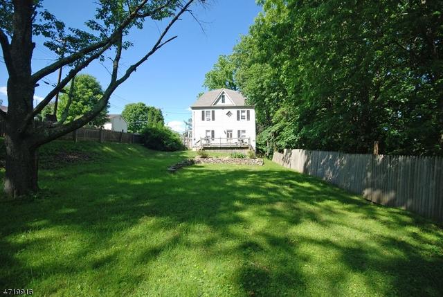 827 Dewey Ave