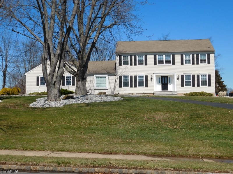 32 Goldfinch Ln