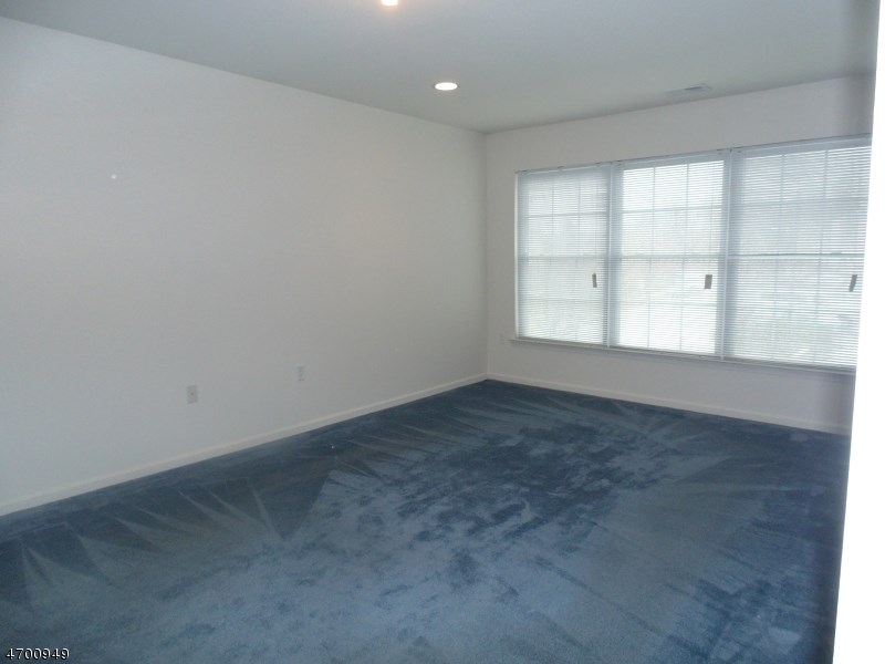 251 Dorset Ct